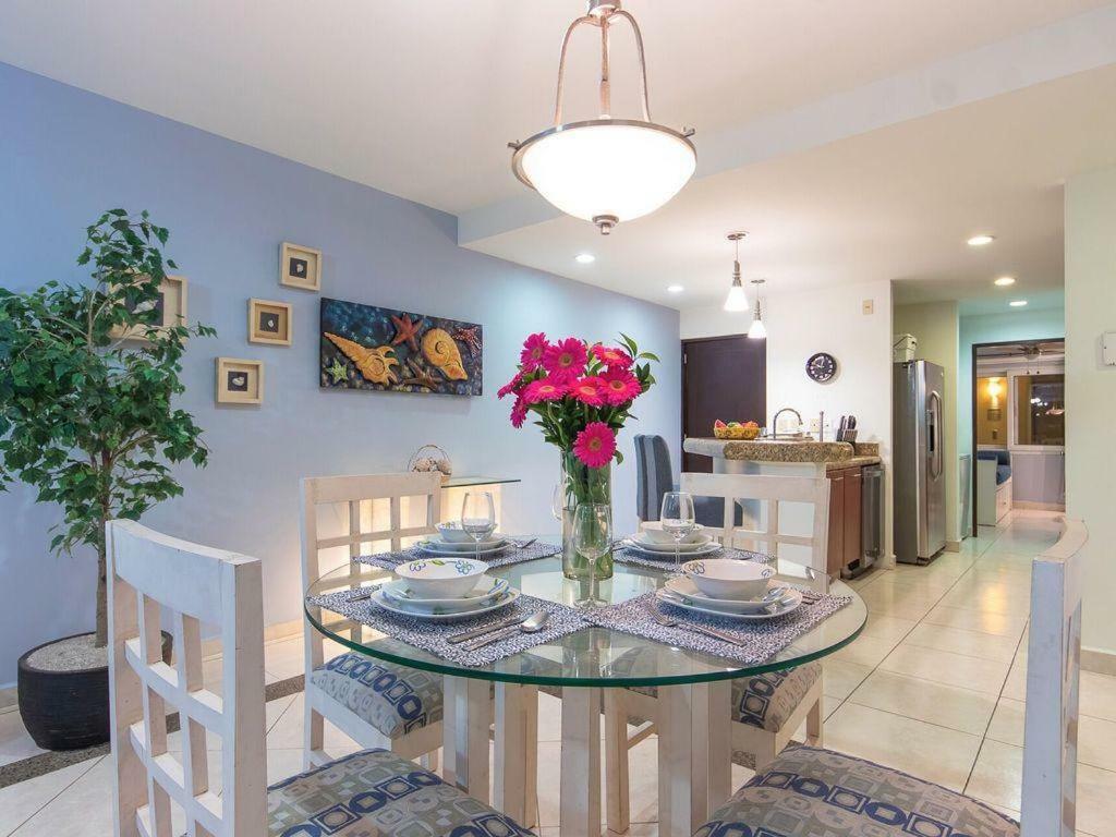 Breathtaking Villa Magna Beachfront Condo, 3 Bedrooms Sleeps 6 Nuevo Vallarta Buitenkant foto